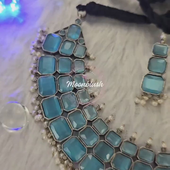Silver Replica Necklace Set: Monalisa Stones & Pearls